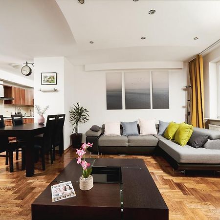Lumina Spacious Apartment Near The Railway Station 바르샤바 외부 사진