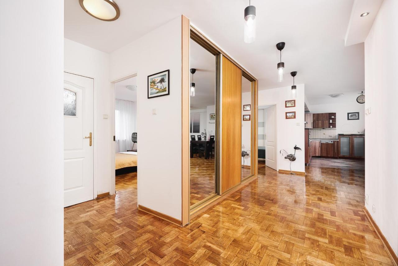 Lumina Spacious Apartment Near The Railway Station 바르샤바 외부 사진