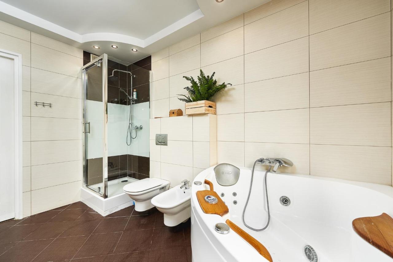 Lumina Spacious Apartment Near The Railway Station 바르샤바 외부 사진